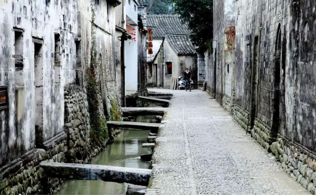 深度交流,尽在脸上长这种痘痘是什么…要怎么样才能恢复?
